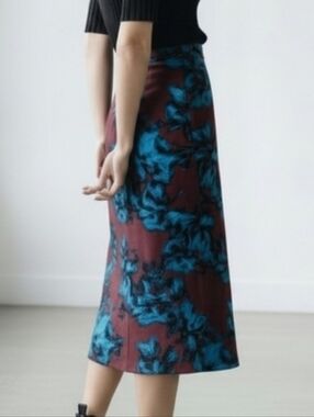 Who What Wear Brown and Blue Floral Pencil Skirt - Sz 6